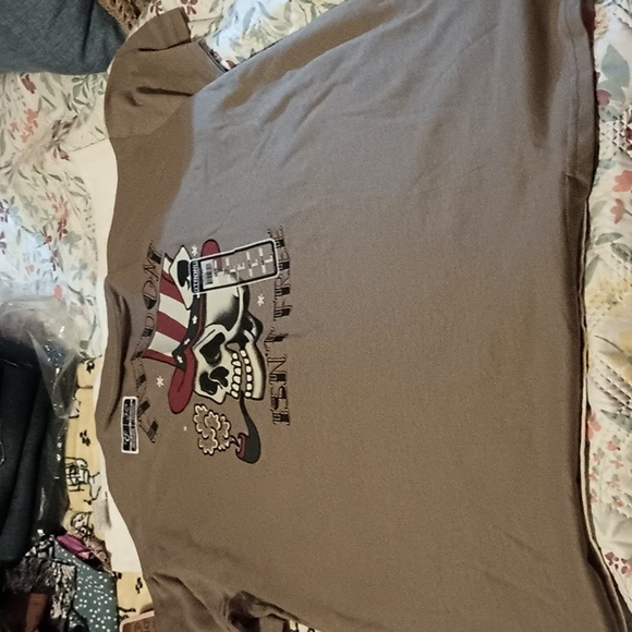 NWT Strong Freedom tee - Picture 2 of 7